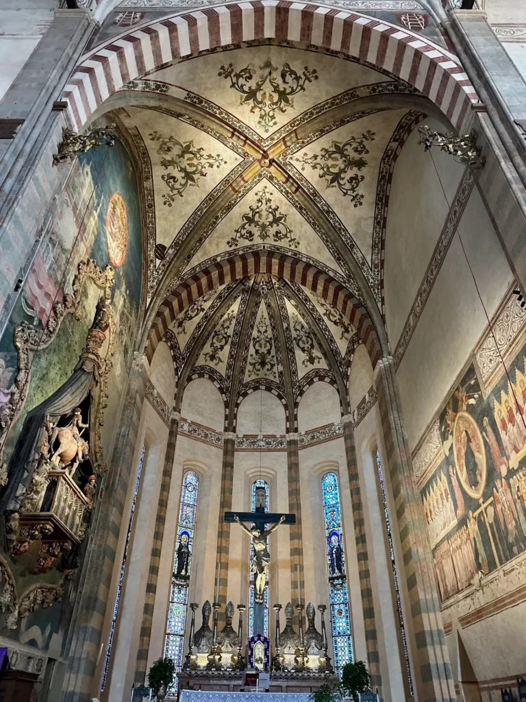 Best churches in Verona Sant’Anastasia Gothic nave and painted ceiling interior